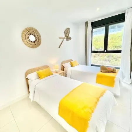 New Modern Apart.in Estepona/3bedrms/gym/sea Views * エステポナ